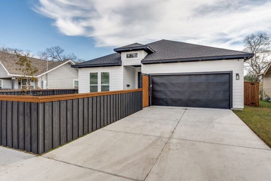 Primary Photo - 2534 Southland St