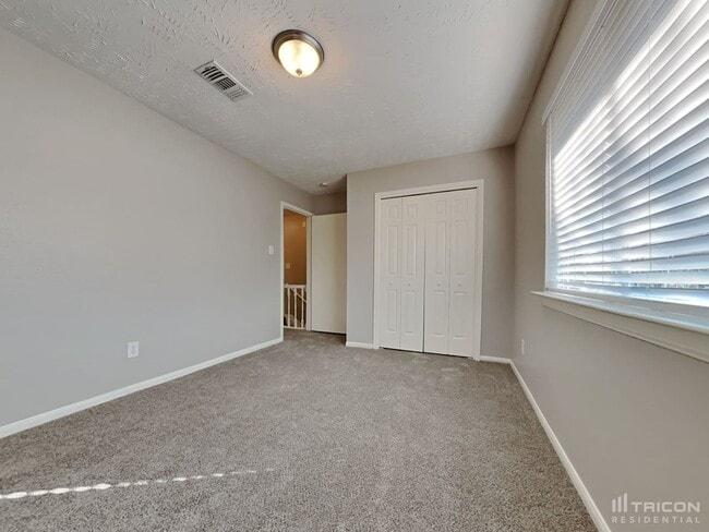 Building Photo - 14811 Cypress Ridge Dr