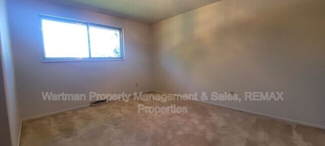 Building Photo - 6853 Duke Dr