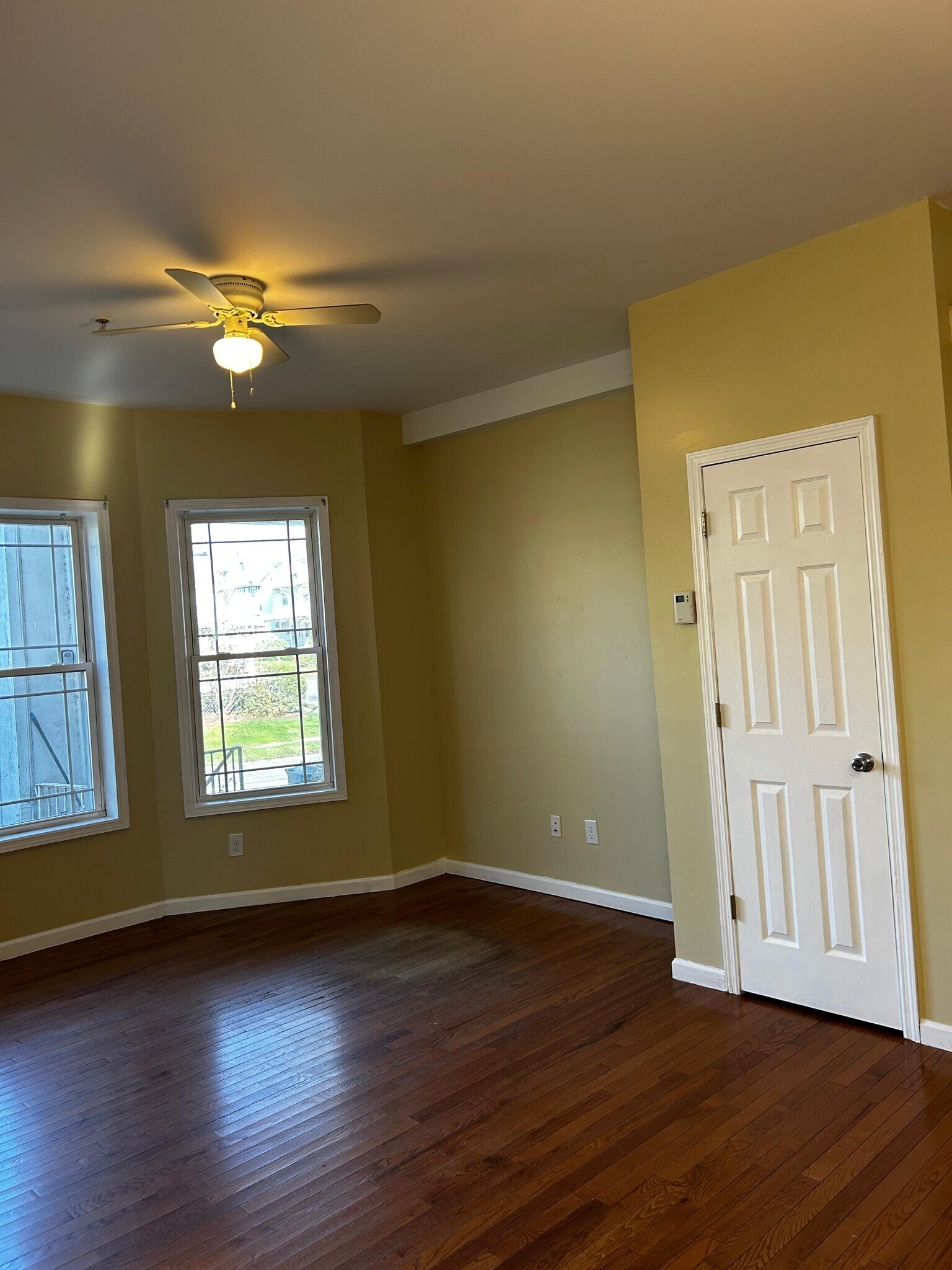 Building Photo - 1326 E Gibson St