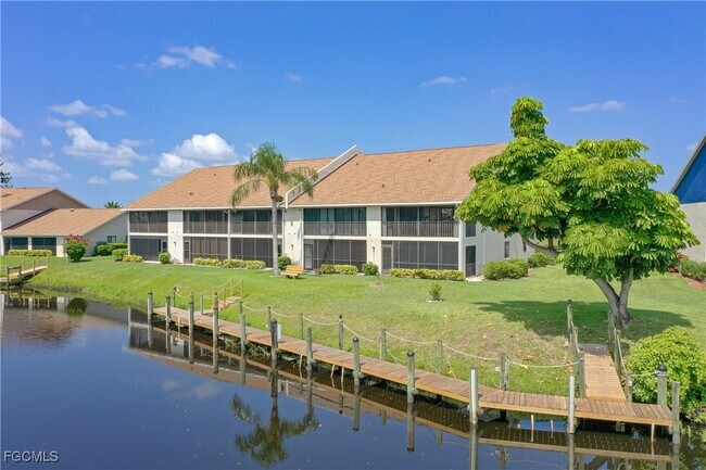 Building Photo - 15140 Riverbend Blvd