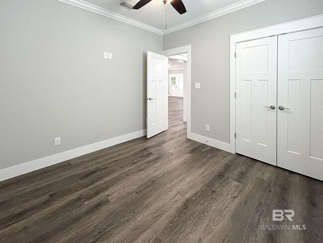 Building Photo - 8101 Carmel Cir
