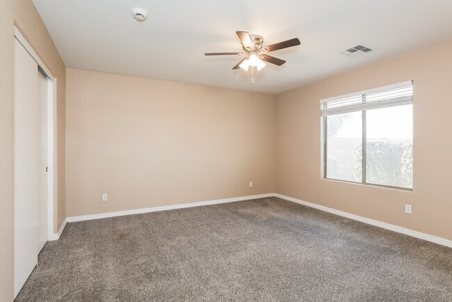 Building Photo - 3172 S 162nd Ln