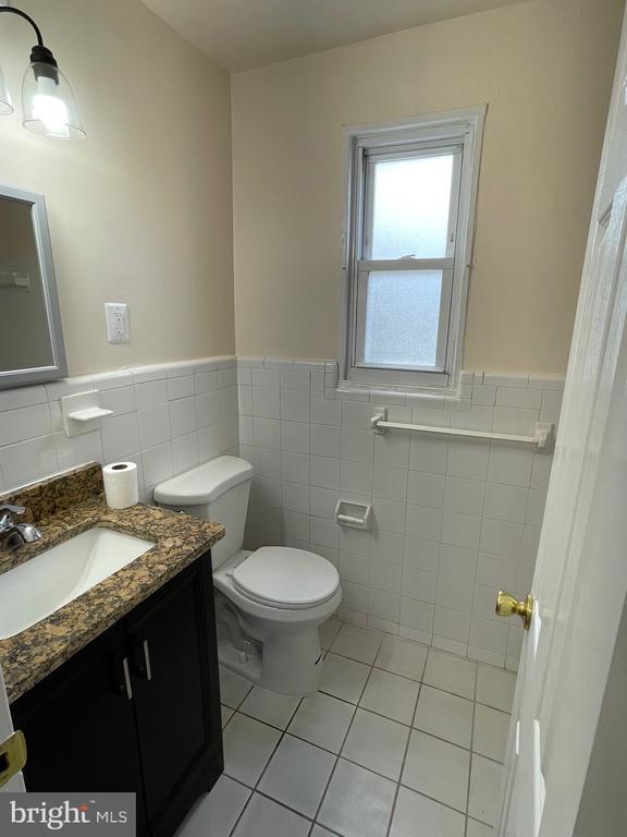 Building Photo - 500 17th St NE