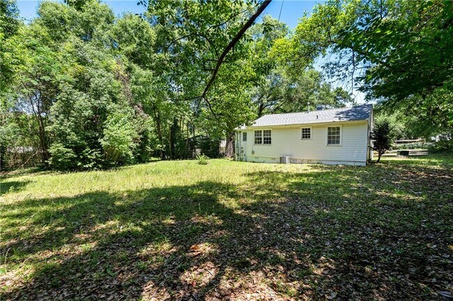 Building Photo - 5263 Border Dr S