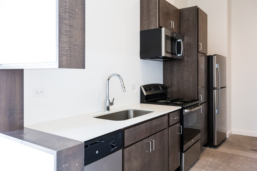 Building Photo - The Pythian Apartments