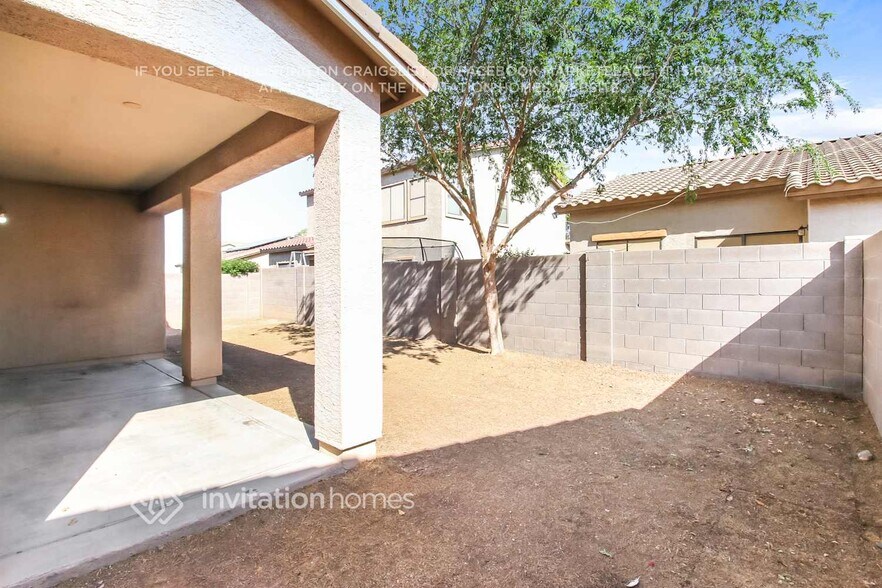 Building Photo - 2090 E 29th Ave