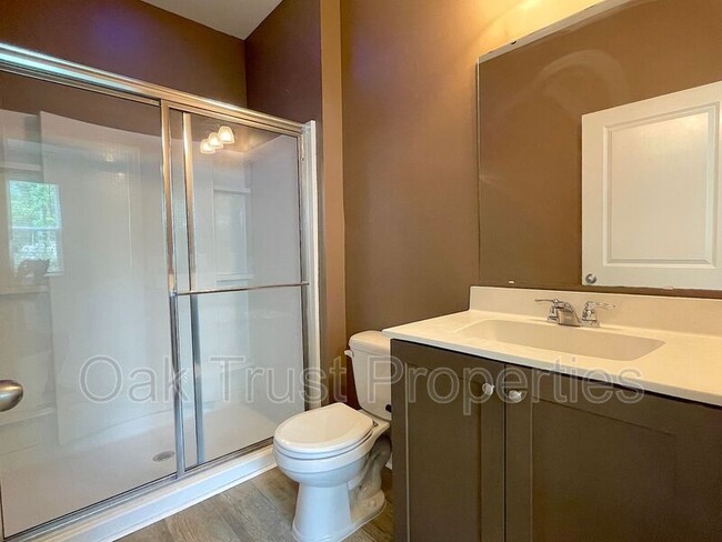 Building Photo - 217 Lapping Waters Dr