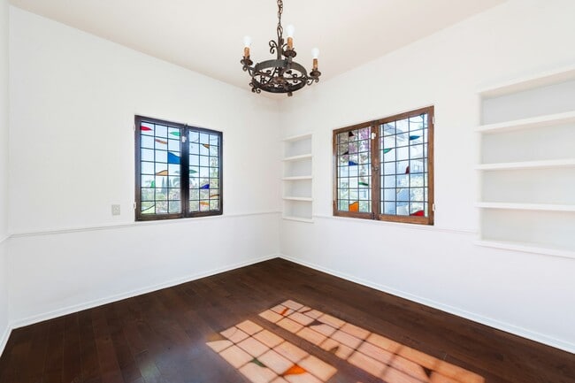 Building Photo - 1846 Holmby Ave