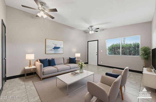 Building Photo - 1102 N April Cir