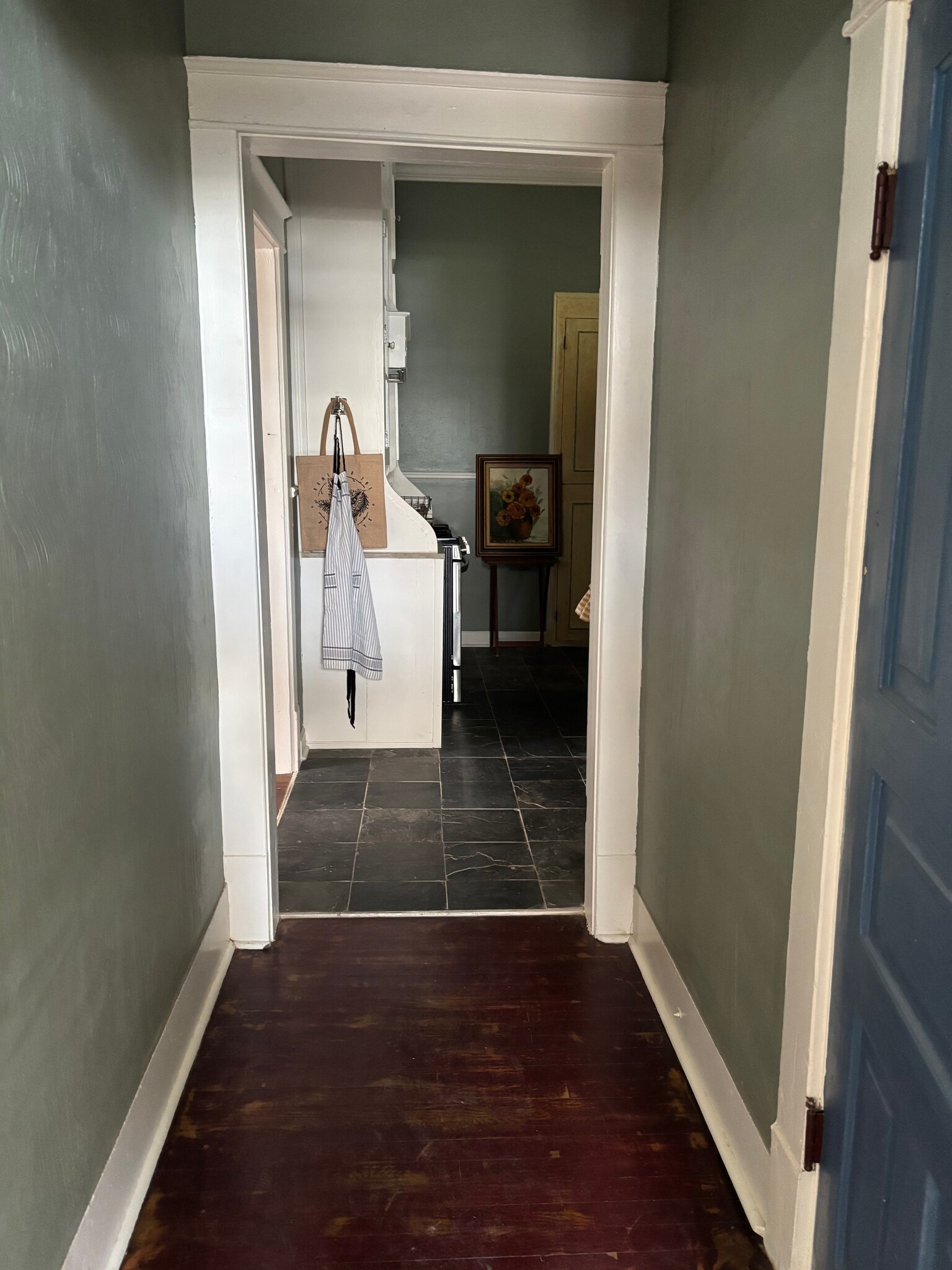 Hallway to kitchen - 905 20th St