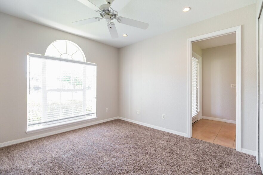 Building Photo - 1337 Brandy Lake View Cir