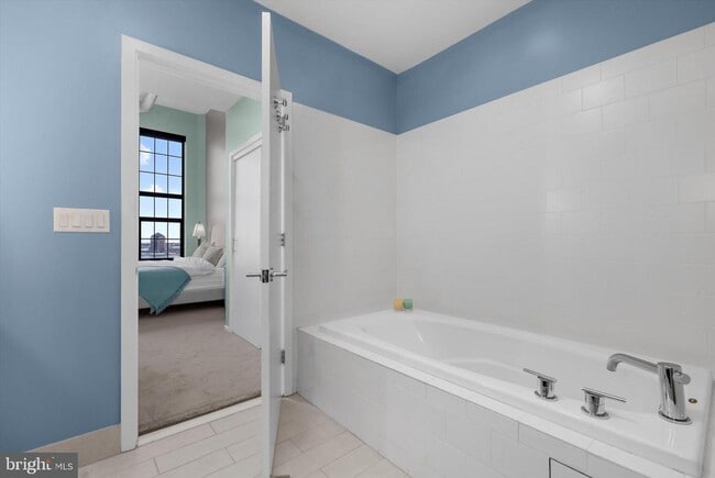 Building Photo - 1200 Steuart St