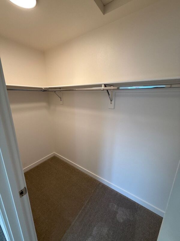 Building Photo - 5913 Blue River Dr SE