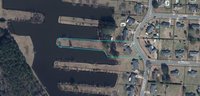 Building Photo - 2660 Nicholson Dr