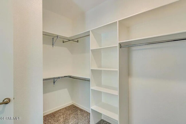 Building Photo - 14820 John McNeely Ave
