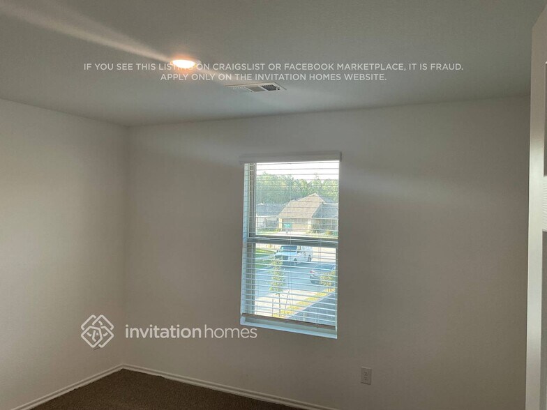 Building Photo - 22303 Stoney Ravine Dr