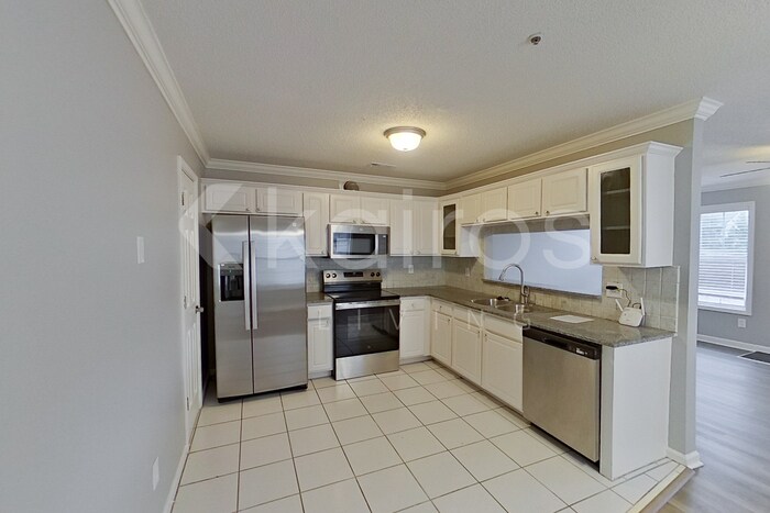 Building Photo - 3448 Lehigh Way