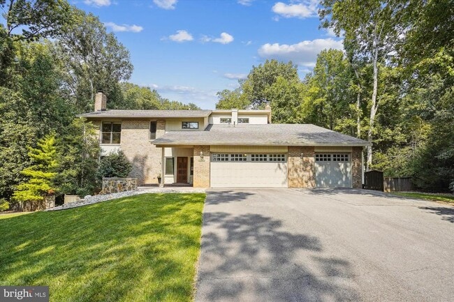 Building Photo - 10408 Hunter Ridge Dr