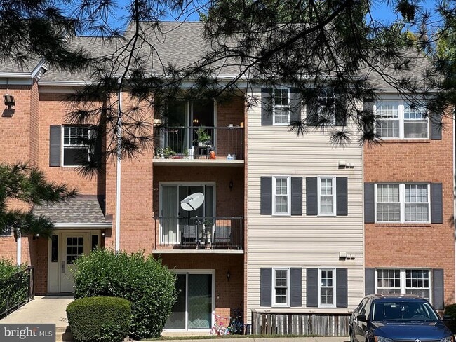 Primary Photo - 18336 Streamside Dr