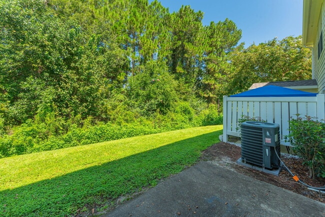Building Photo - 535 Wingspan Way