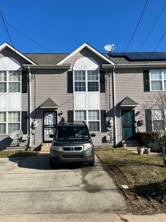 Building Photo - 6655 Musgrave St