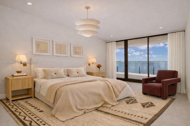 Building Photo - 5 Grove Isle Dr