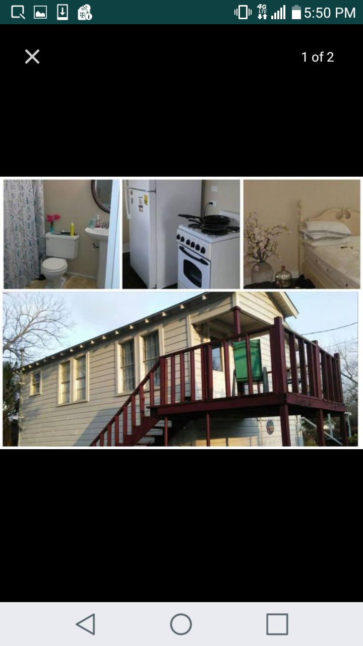 Country living in the middle of the city - 7439 Brace St