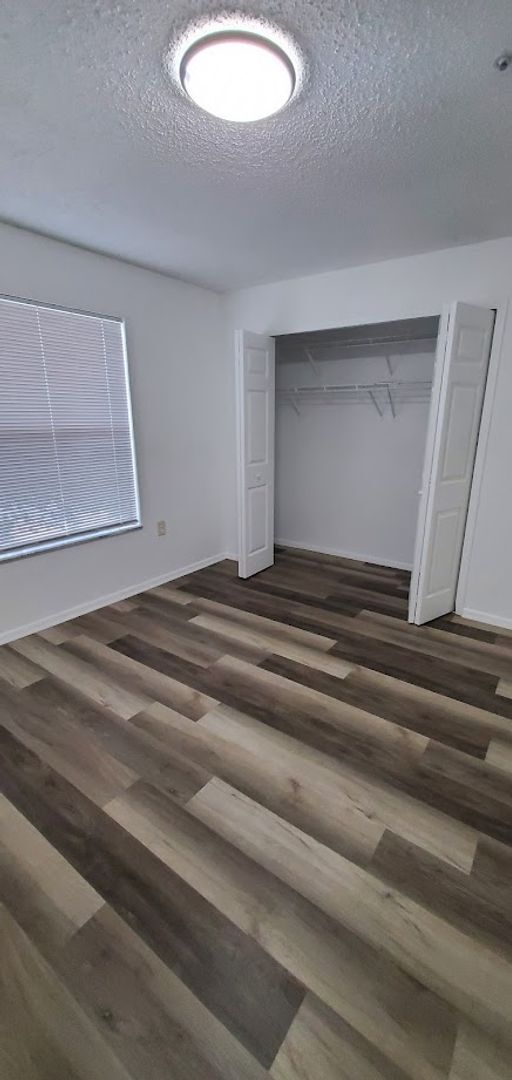 Building Photo - 5271 Images Cir
