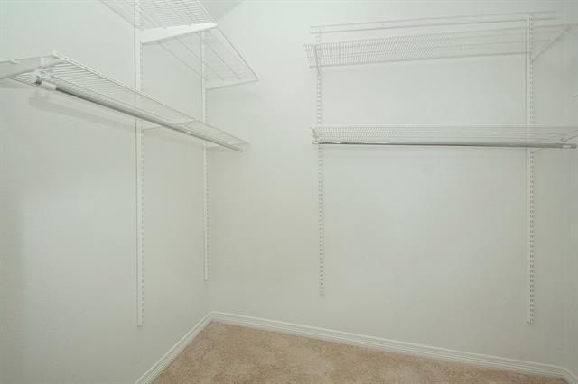 Building Photo - 7981 Kings Ridge Rd