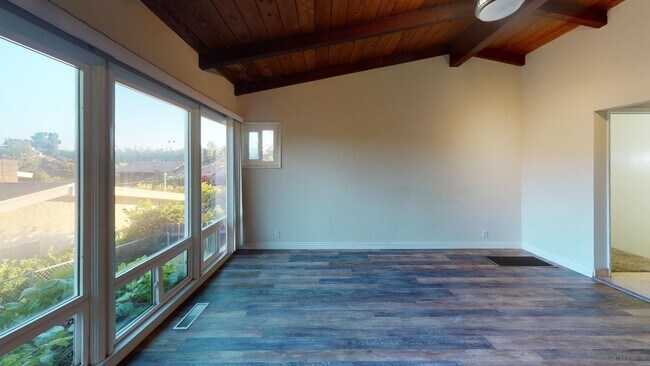 Building Photo - Large house on Prosperity! Private Yard! (...