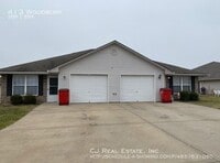 Building Photo - 417 NW Woodbury Dr