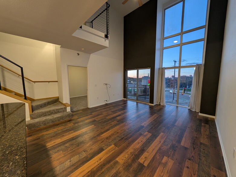 Building Photo - 2121 S Kinnickinnic Ave