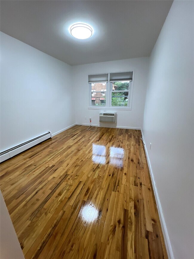 Building Photo - 240- 10 68th Ave