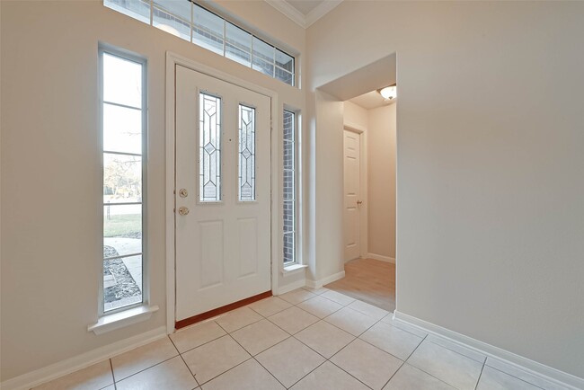 Building Photo - 206 N Wynnoak Cir