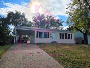 Building Photo - Your Next Home Awaits! 3 Beds, 2 Baths & T...