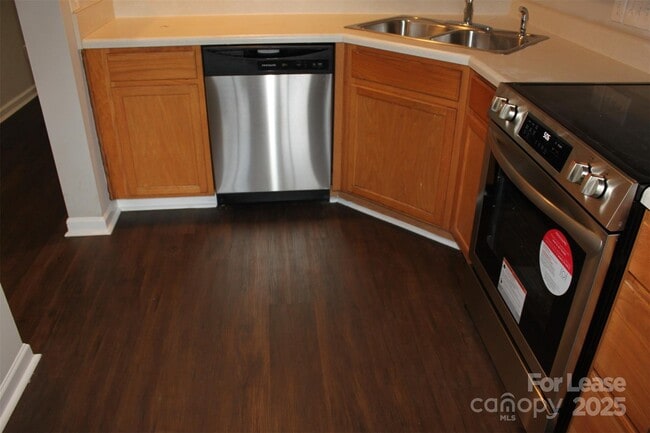 Building Photo - 17013 Turning Stick Ct