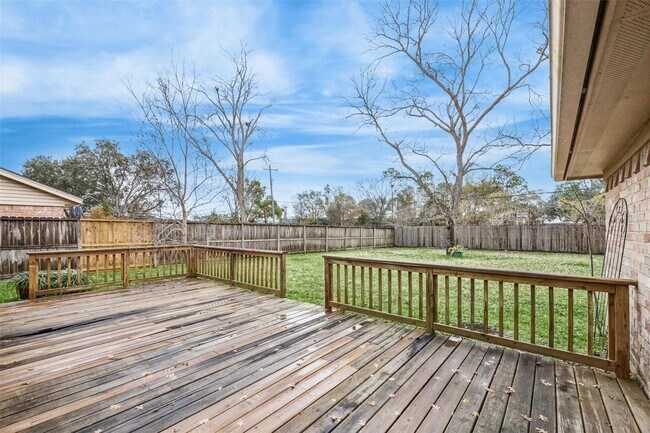 Building Photo - 103 Brigadoon Ln