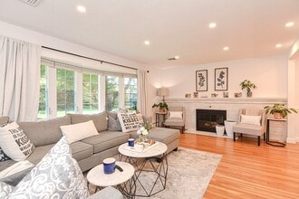 Building Photo - 7 Lynch Ave