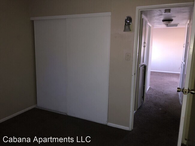 Building Photo - 2524 Tulip Ln
