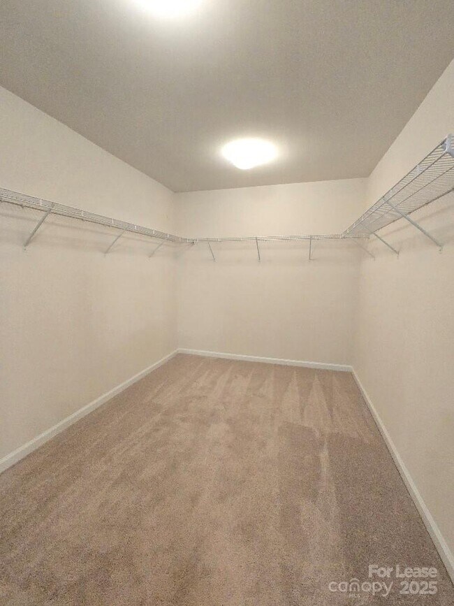 Building Photo - 14611 Murfield Ct