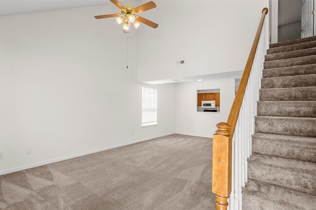 Building Photo - 2405-2407-2407 Northampton Dr
