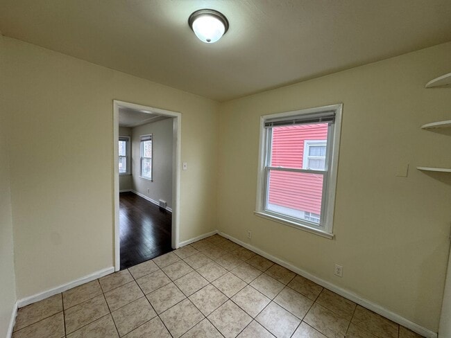 Building Photo - Move-In Ready Rental with Detached Garage