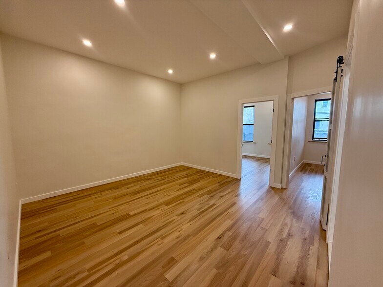 Building Photo - 139 Autumn Ave