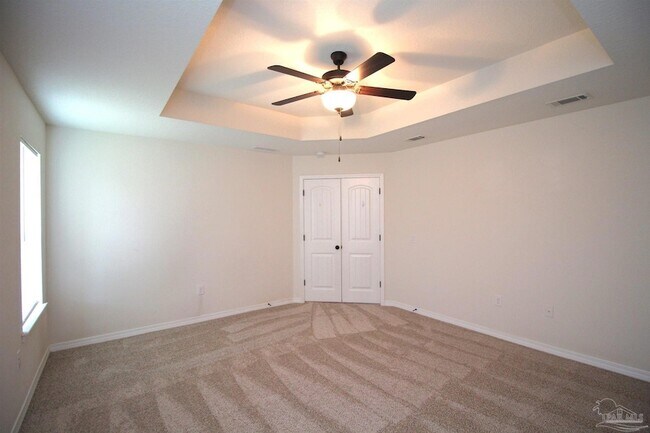 Building Photo - 5621 Peach Dr