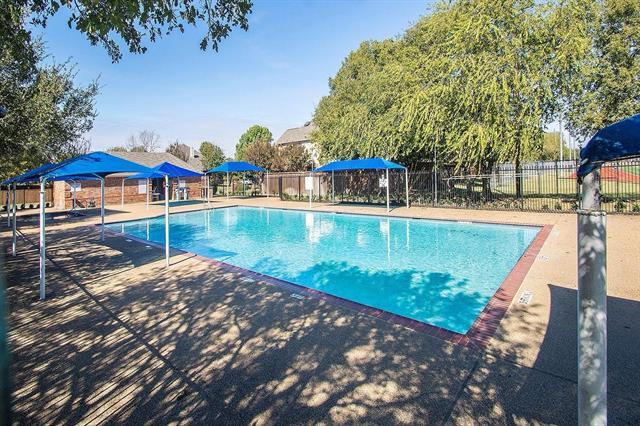 Building Photo - 406 Leameadow Dr