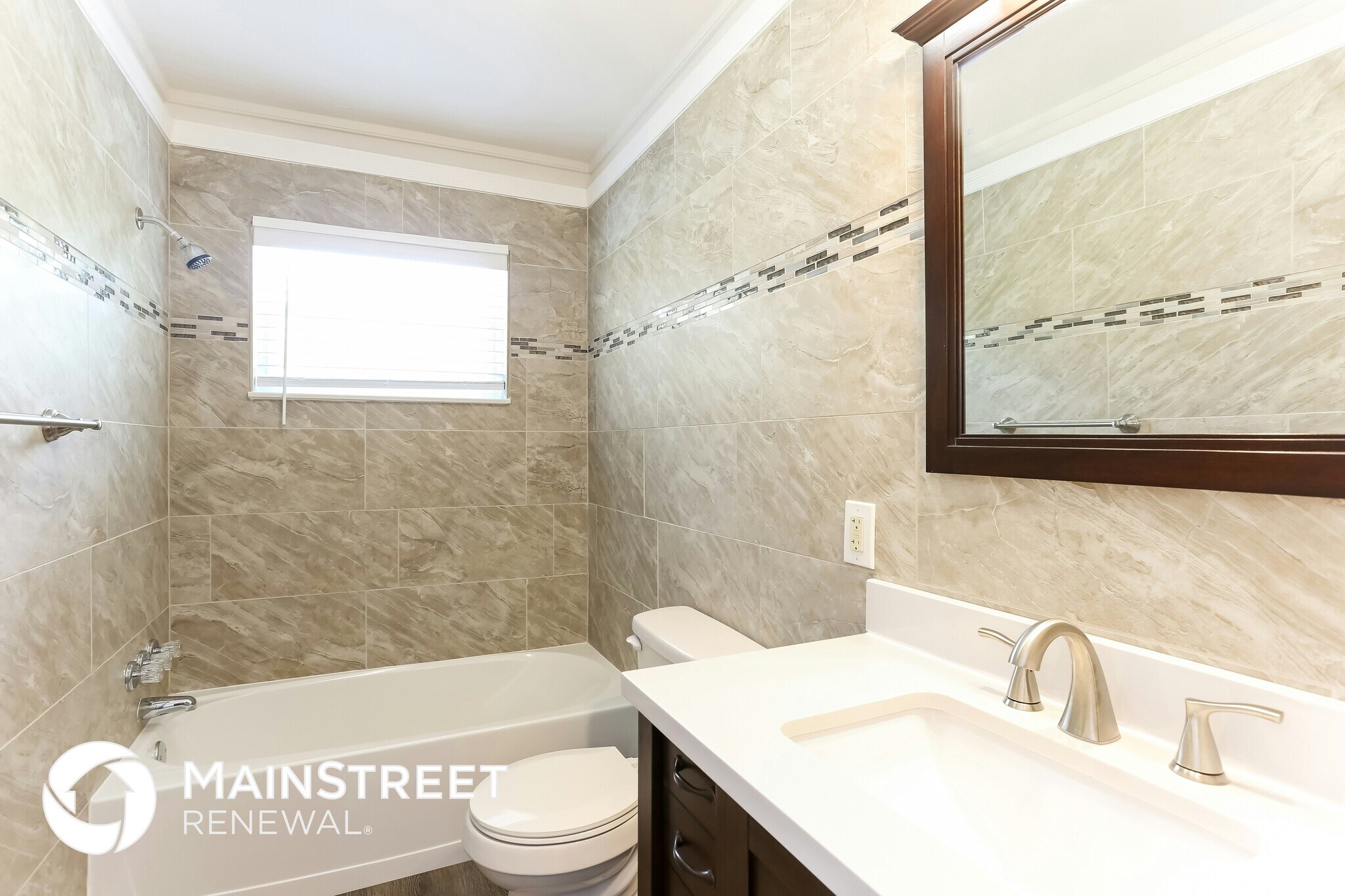 Building Photo - 3828 Neptune Dr SE