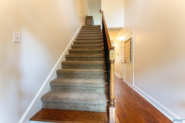 Building Photo - 3187 Mallard Point Dr SE