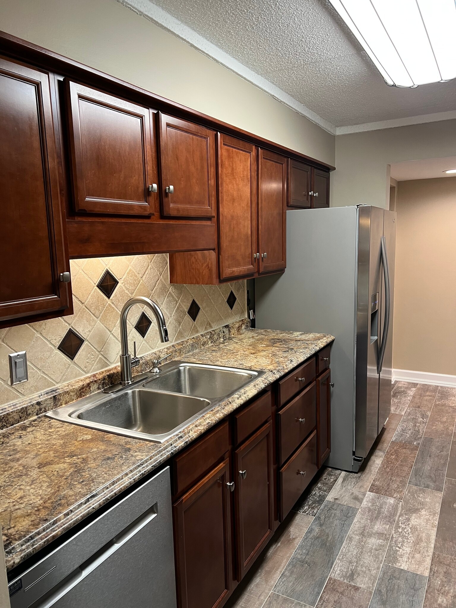 Building Photo - 455 Canberra Dr