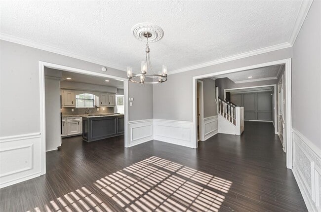 Building Photo - 4310 Brightwood Dr